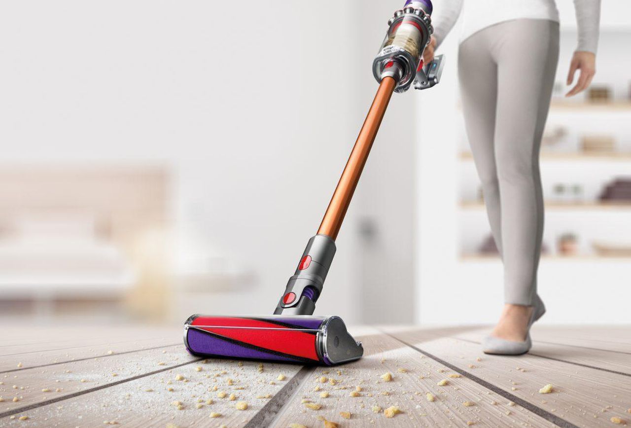 stick vacuum for hardwood floors